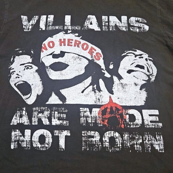 Punk Graphic Tee M Villains Are Made Not Born No Heroes Anarchy Streetwear Y2k - Picture 2 of 7
